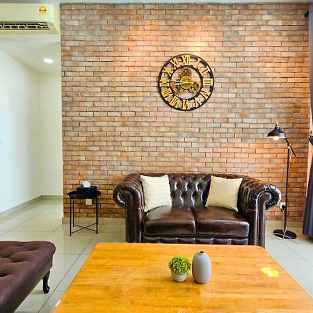 Conezion Near Ioi City Mall, Maeps Serdang, Putrajaya By Cloud Host Exterior photo