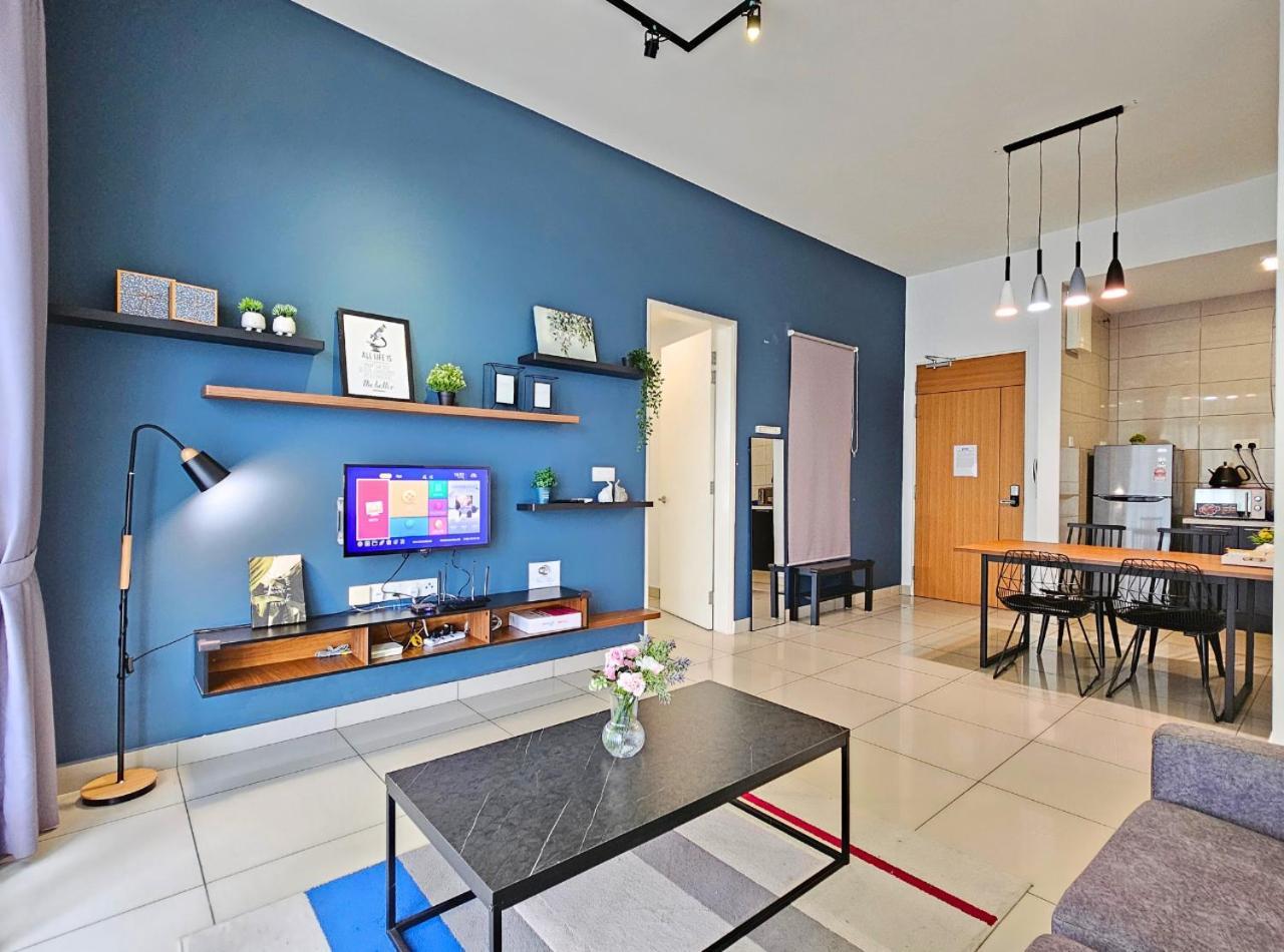 Conezion Near Ioi City Mall, Maeps Serdang, Putrajaya By Cloud Host Exterior photo
