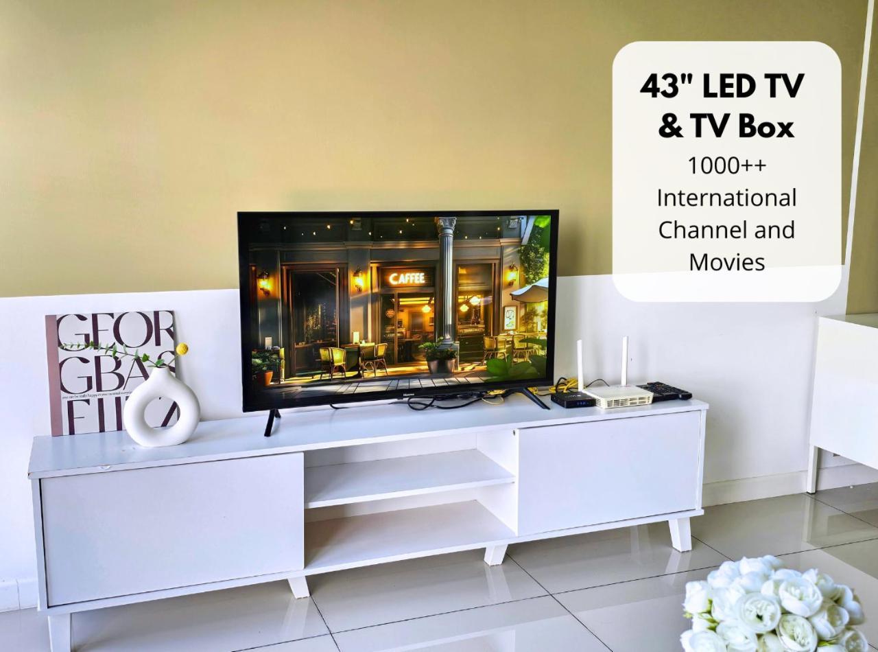 Conezion Near Ioi City Mall, Maeps Serdang, Putrajaya By Cloud Host Room photo